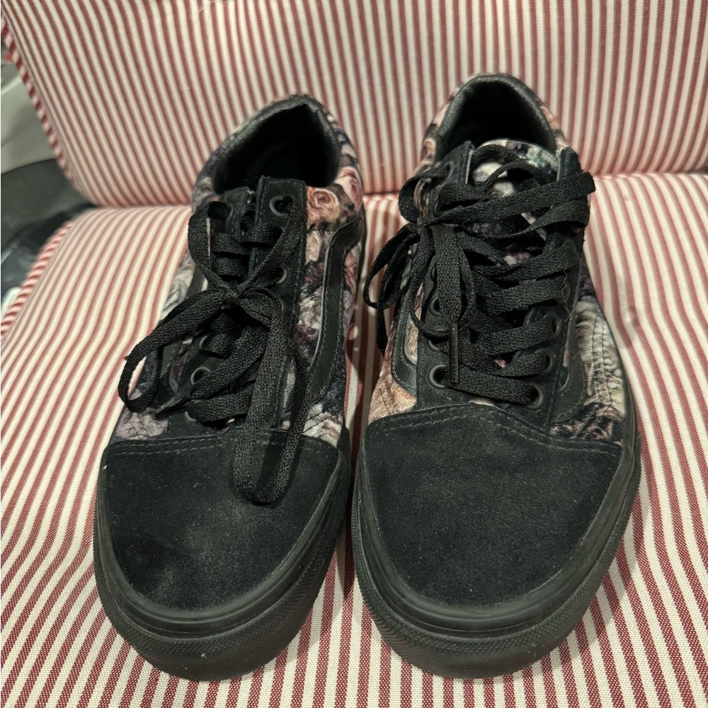 Vans Old Skool Floral Tapestry Sneakers - Women’s 8 / Men’s 6.5